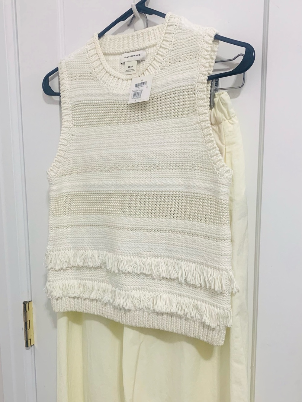 Club Monaco Cream Knit Fringe Tank Top - NWT - Picture 8 of 9